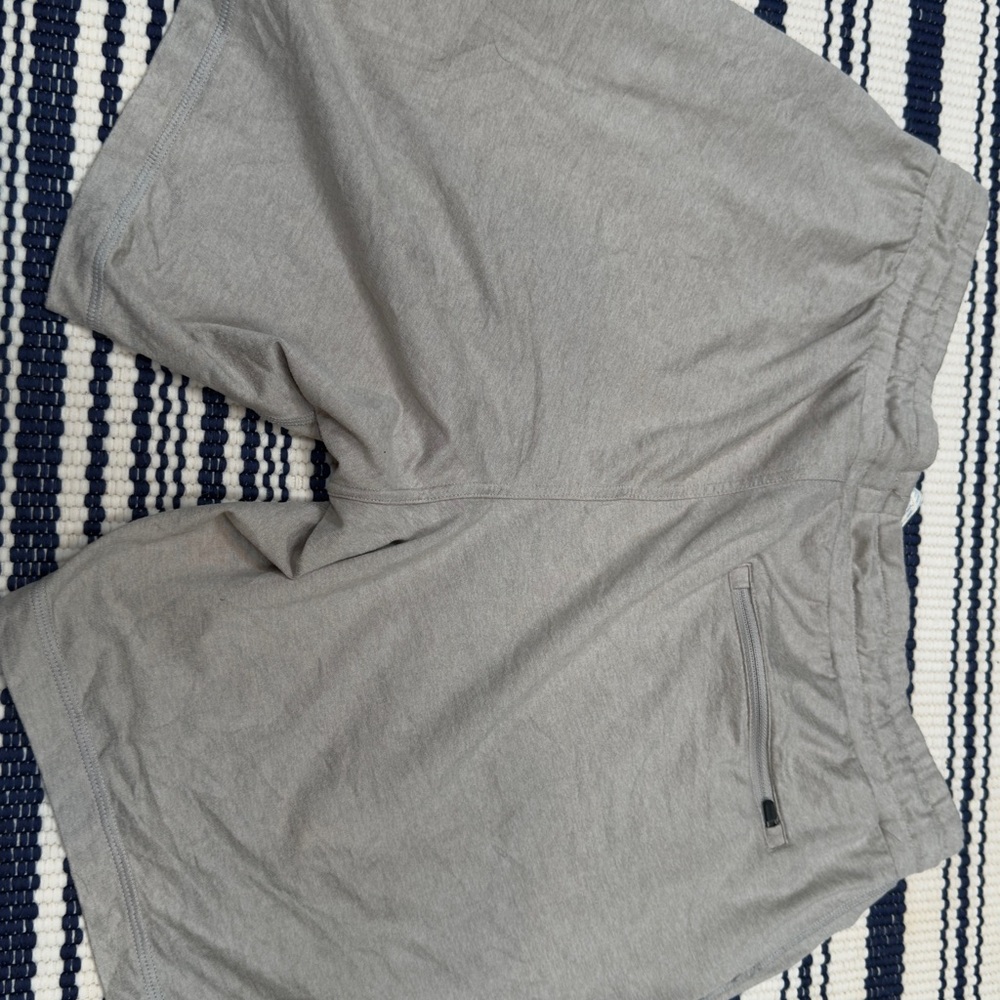 Men's Gray Shorts